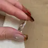 Anillo de Dedo Popular de Encaje Brillante de Xiaohongshu, Exquisito y Versátil, con un Estilo Fresco, Adecuado para el Dedo Índice, Disponible para Dropshipping, Galvanoplastia Ecológica