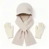 Conjunto de tres piezas para mujeres de mediana edad y mayores: gorro de punto grueso y cálido de otoño e invierno, gorra de béisbol de pelo de conejo, bufanda y guantes