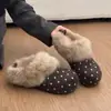 Zapatillas de Media Pantufla Cubre-dedos de Venta Caliente Ropa de Exterior para Mujer 2026 Nuevo Invierno Felpa Plus Estilo Coreano Slip-Ons Zapatos de Algodón con Suela Gruesa Zapatos Peludos