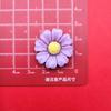 Simulación de margaritas de flores de colores brillantes, accesorios de resina para bricolaje, tocado, horquilla, crema, pegamento, funda para teléfono móvil, pegatina para taza de agua