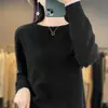 Novo suéter simples de cor sólida com gola redonda estilo coreano para outono e inverno, blusa quente de malha de manga comprida para mulheres