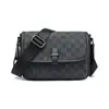 Nova Bolsa Pequena Quadrada Texturizada Estilosa para o Dia a Dia 2025, Bolsa Transversal Retro da Moda para Mulheres, Bolsa de Ombro de Couro, Bolsa Carteiro Estilo Japonês para Homens