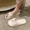 Chinelos Femininos de Nicho Estilo Fada para Uso Externo, Novos Sandálias Rasteirinhas Populares de Verão 2026 Estilo Francês de Alta Qualidade