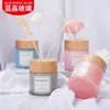Botella de aromaterapia cilíndrica personalizada de 100ml120ml con tapa de madera, botella de vidrio de color vacía, botella de ratán, botella de fragancia, descuento por gran cantidad
