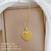 Set de Collar y Pendientes de Acero de Titanio, Lujoso con Incrustaciones Completas de Diamante, Nudo de Corazón Hueco, Único y Elegante, Adecuado para Banquetes