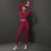 Conjunto Europeu e Americano de Yoga Sem Costura Pêssego Justo Conjunto de Roupa de Yoga Esporte Corrida Fitness Duas Peças Feminino