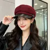 Chapéu Octogonal da Moda para Mulheres, Estilo Britânico e Coreano, Tendência Primavera e Outono Retrô Quente Versátil Chapéu de Couro, Boina de Celebridade da Internet