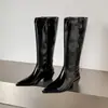 Novo estilo de comércio exterior 2026, moda europeia e americana, botas pretas de bico fino, salto grosso, acima do joelho para mulheres, efeito emagrecedor, botas de montaria, botas longas femininas