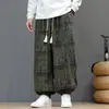 Calça versátil de veludo cotelê com estampa tie-dye estilo chinês, adequada para outono e inverno, disponível em tamanhos grandes, estilo casual, solto e de perna reta para homens