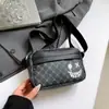 Bolsa de Ombro Quadrada Pequena Xadrez Nova Versátil Estilo Coreano Transfronteiriça Marca Tendência 2025 Bolsa Transversal Casual Esportiva