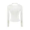 Estilo puramente seductor, falso dos piezas, color contrastante, cuello halter, manga larga, camiseta ajustada, nuevo estilo de otoño, escote cuadrado de chica atrevida, top corto básico para mujer