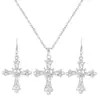 Nuevo Estilo Dulce y Fresco de Guoxiu Collar con Colgante de Cruz Blanca Incrustada de Diamantes Aretes para Mujer con Collares Dulces y de Lujo Ligero