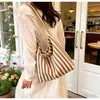 Bolsa de Tricô Versátil Estilo Coreano com Design de Nicho para Mulheres Bolsa Tote Pequena Listrada Fofa Bolsa para o Dia a Dia