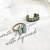 Anillo Medieval de Esmalte Chorreado, Atmósfera Retro de Lujo Accesible, Anillo Punk de Alta Gama de Palacio Antiguo con Cola Abierta de Mariposa, Margarita Pequeña