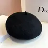 Boina de Lana de Alta Calidad para Mujer, Estilo Japonés Otoño e Invierno Versátil Cálido Sombrero de Artista, Nuevo Modelo 2025