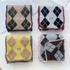 Bufanda a Cuadros de Diamantes Estilo Retro Coreano 2026 para Mujer, Protector de Cuello y Chal Grueso Cálido que Mejora la Atmósfera Invernal