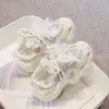 Sandalias de Turbante para Niñas 2025 Nuevo Verano Caladas con Lazo de Perlas Zapatos de Malla Zapatos Deportivos de Malla Suave para Niñas