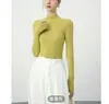 Suéter de cuello alto medio para otoño e invierno, nueva camiseta básica de punto de color liso, top ajustado de rayas verticales para mujer