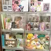 Caja de Almacenamiento a Prueba de Polvo para Discos de Vinilo y CDs Estante de Exhibición para Colección de Postales y CDs de CD Estante para Colocar Muñecos de Álbumes