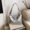 Bolso Tote de Nicho Retro Elegante de Moda para Mujer Modelo Nuevo Primavera 2026 Versátil Elegante Exquisito Bolso de Hombro