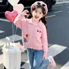 Casaco suéter para meninas, coleção de outono, blusa de tricô estilosa para bebês meninas, novo design 2026, blusa bonita e versátil para crianças na primavera e no outono