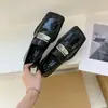 Sapatos Femininos de Salto Médio Bloco com Bico Quadrado Estilo Britânico, Mocassins de Solado Grosso, Sapatos de Couro Versáteis e Estilosos, Sapatos de Salto Único Mary Jane com Corte Profundo