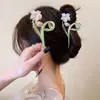 Pinza Grande para el Cabello con Flor de Lirio de Aspecto de Alta Gama, Linda Pinza de Tiburón para Mujer, Accesorio para el Cabello para la Parte Posterior de la Cabeza