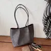 Bolsa de Mão Estampa de Leopardo Feminina 2026 Nova Outono High-End Retro Nicho Bolsa de Ombro Único Grande Capacidade Bolsa Tote para o Dia a Dia