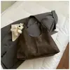 Bolsa Casual Retro de Grande Capacidade para Mulheres Moda Inverno 2025 Nova Bolsa de Ombro para o Dia a Dia Bolsa Tote Relaxada