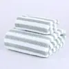 Set de Dos Toallas Rayadas de Maíz de Terciopelo de Coral para Pareja Toalla Facial Absorbente Gruesa de Doble Cara Venta al por Mayor Toalla de Baño Toalla