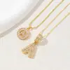 Collar Popular de Caramelos Duros con Diamantes Completos 26 Letras Inglesas para Niños, Set de Letras Florales de Cobre Incrustado con Circonita Chapado en Oro Real para Mujeres, Lote