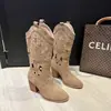 Botas Western de Ante con Tacón Grueso Bordado para Mujer 2026 Nuevo Estilo Slip-on Caladas Botas de Jinete Vaqueras Botas Martin de Media Caña