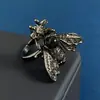 Anillo medieval transfronterizo resina negra perla diamante diseño estéreo anillo de abeja joyería vintage al por mayor nuevo