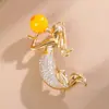 Broche de alta calidad, moda, elegante, lujo, elegante, corsage, sirena de agua dulce femenina, pin todo-partido, accesorios, en stock, venta al por mayor