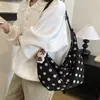 Bolso niche de lunares estilo coreano para mujer, nuevo bolso de moda 2026 de gran capacidad para el trabajo, bolso casual de hombro y cruzado tipo dumpling