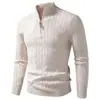 Suéter de punto trenzado para hombre, otoño e invierno, cuello alto, media cremallera, manga larga, jersey, camisa base lisa casual