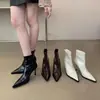 Botines de tacón alto retro marrones de moda para mujer, nuevos botines coreanos clásicos de punta fina para otoño e invierno 2026