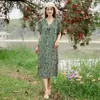 Vestido de algodón y seda de alta gama para mujeres de mediana edad y mayores, nuevo vestido largo de verano para madres de mediana edad, elegante bata para mujer, adecuado para usar en verano