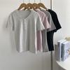 Camiseta com Botões Falsos na Gola Manga Curta Design Moderno Estilo Coreano Manga Curta 100% Algodão Slim Fit Emagrecedor Versátil para Mulheres