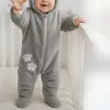 Mameluco de bebé con mangas cortas para otoño e invierno, engrosado para el invierno, adecuado tanto para niños como para niñas, atuendo para gatear, ropa para exteriores, cálido