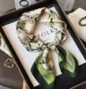 Pañuelo de Seda para Mujer 2025 Estilo Nuevo, Pañuelo Cuadrado Pequeño para el Cuello, Apto para la Piel, Regalo para Mamá, Combina con Camisas, Pañuelo Cuadrado de 70, Pañuelo para el Cuello