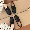 Zapatos de Cuero Marrón Retro para Mujer 2026 Moda Nuevo Estilo con Hebilla Versátiles Mocasines Planos