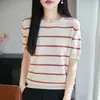 Camiseta de tricô de algodão com listras estilo francês, manga curta, para mulheres, novo modelo 2026, leve, respirável, confortável e colorida, listrada, que rejuvenesce.