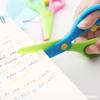 Tijeras de Seguridad Tijeras de Plástico de Colores para Estudiantes y Niños Tijeras Manuales para Manualidades Tijeras para Cortar Papel Infantiles Tijeras Pequeñas de Plástico para Niños Pequeños