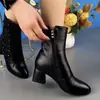 Botas Delgadas de Piel Suave Botines para Mujer Moda Otoño e Invierno 2023 Tacón Medio Caña Media Zapatos de Algodón con Forro de Felpa y Suelas Suaves para Madres