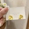 Brincos Amarelos Populares para Mulheres, Novos Brincos Elegantes da Moda, Estilo Coreano Doce Pétalas Brincos Simples