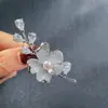 Accesorios DIY Elegante Broche de Rama de Flor de Ciruelo para Mujer Cobre Chapado en Oro Circonita Microincrustada Pin Portaflores Vacío Perla