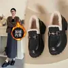 Mocasines de Felpa con Suela Gruesa para Mujer 2026 Nuevo Estilo Invierno Estilo Británico Zapatos Pequeños de Cuero Cálidos Peludos Slip-on Zapatos de Algodón