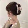 Novo Grampo de Tubarão Elegante com Laço de Pérola e Grande Coração para a Parte de Trás da Cabeça para Prender o Cabelo e Dar um Look Sofisticado