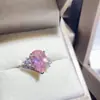 Gabinete de Joyería Versa Hong Kong Mismo Estilo Anillo de Boda Nupcial Chapado en Oro Micro-engastado Circonio Brillante Corona Nicho Color Tesoro Anillo